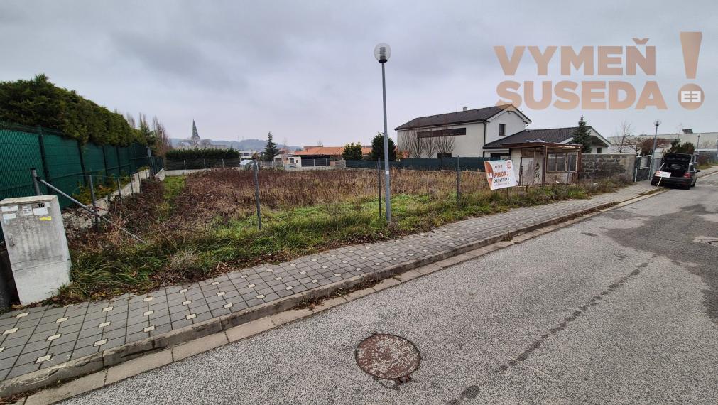 VYMEŇ SUSEDA! – PONÚKAME NA PREDAJ VÝNIMOČNÝ STAVEBNÝ POZEMOK 1198 m2, Limbach